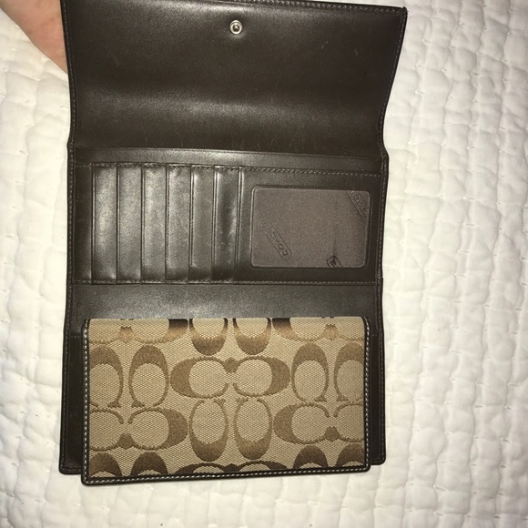 Coach trifold large wallet - Picture 1 of 8