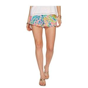 Lilly Pulitzer KYA Shorts sz L NWT