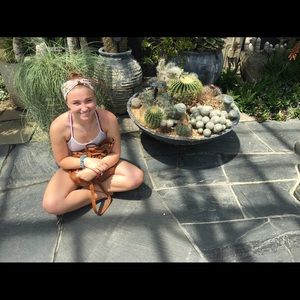 Meet your Posher, Courtney