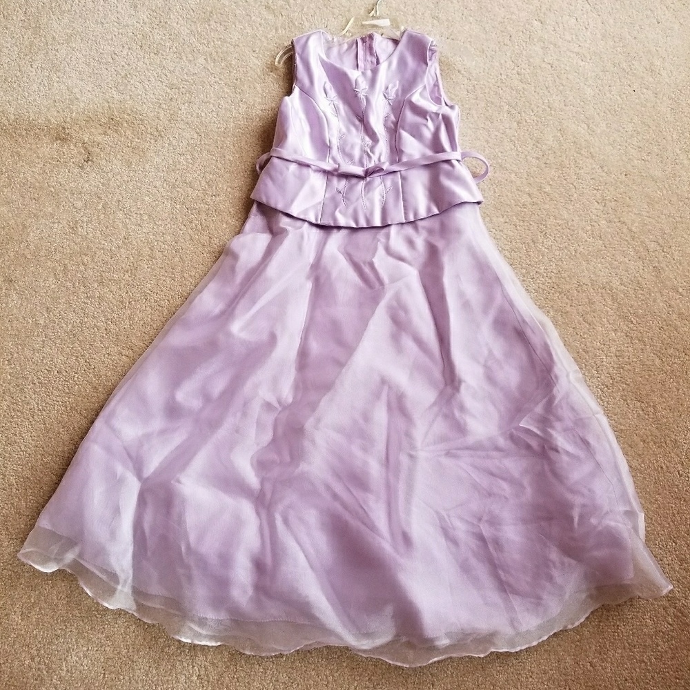 Girls purple special occasion dress