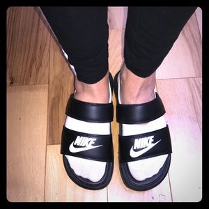 Nike Banassi Duo Ultra Slide Slides
