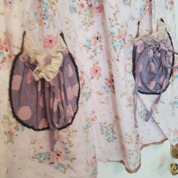 Top - Picture 2 of 3