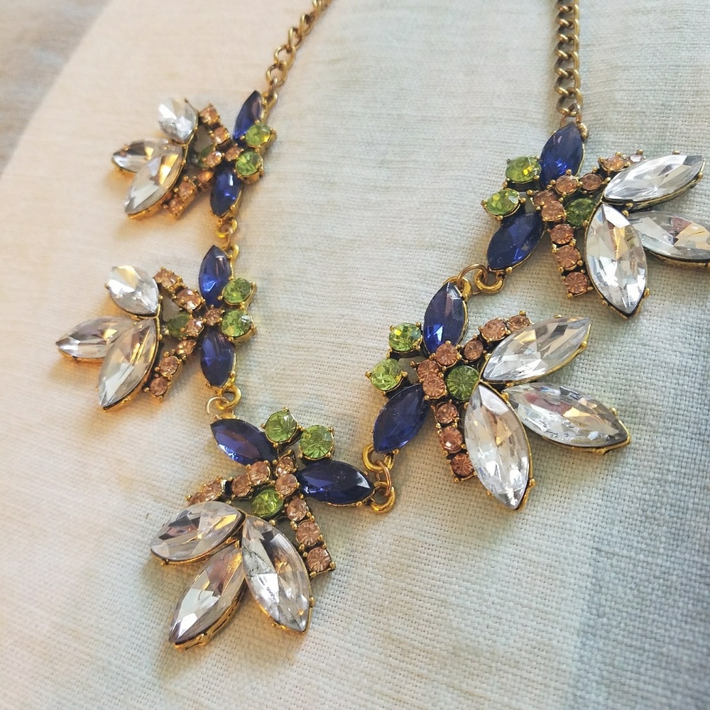 NWOT Rhinestone Statement Necklace - Picture 2 of 3
