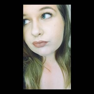 Meet your Posher, Natalie