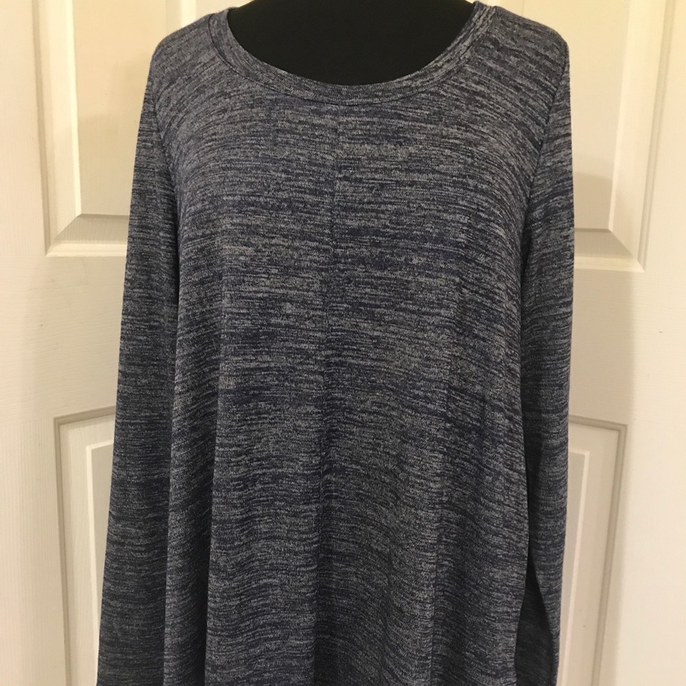 NWT. Jones NY denim color top. Size XL