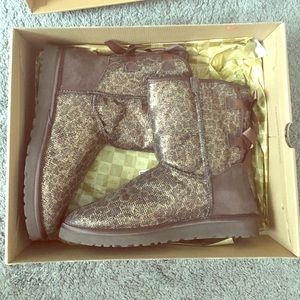 Never worn Uggs! Leopard glitter Bailey Bow