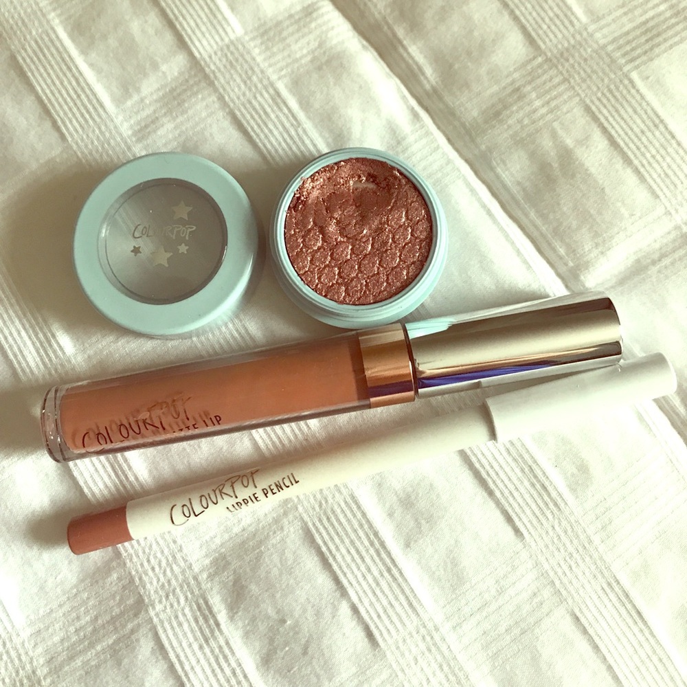 Colourpop bundle.Lippie and shadow.