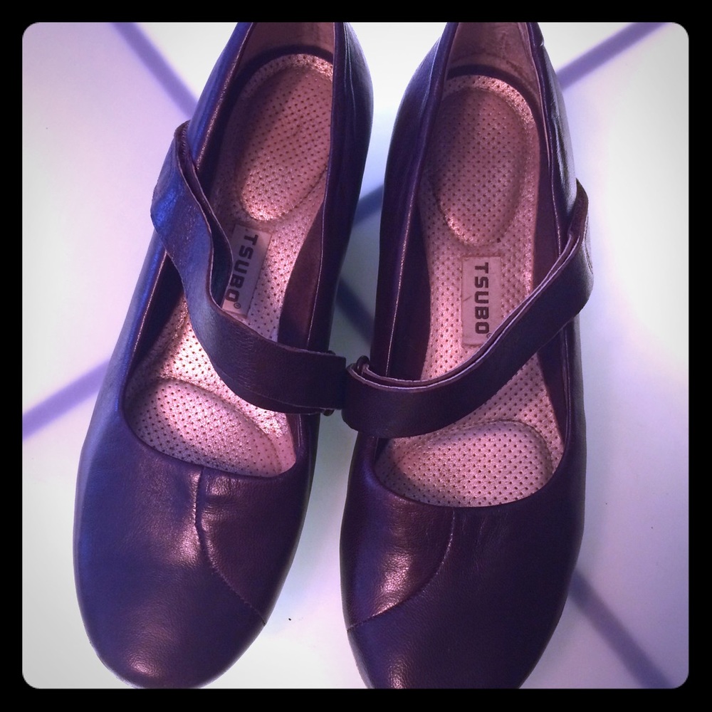 Tsubo Plum Leather Mary Jane Platforms