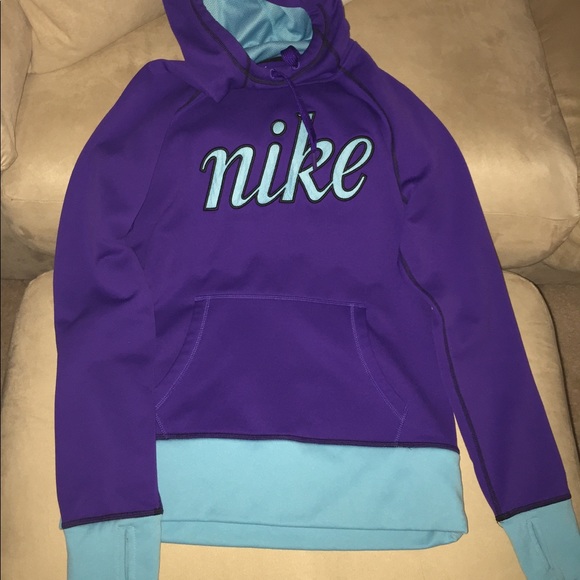 Nike Tops - Women's Nike Therma-fit hoodie