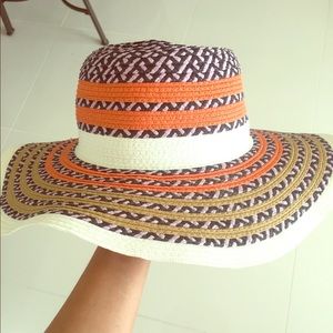 BCBG Summer Hat ☀️🌊