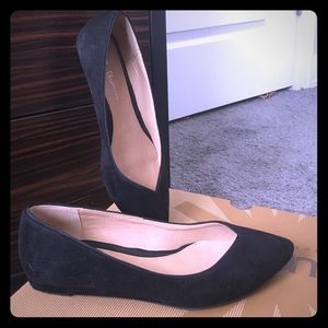 Chinese Laundry suede flats Black