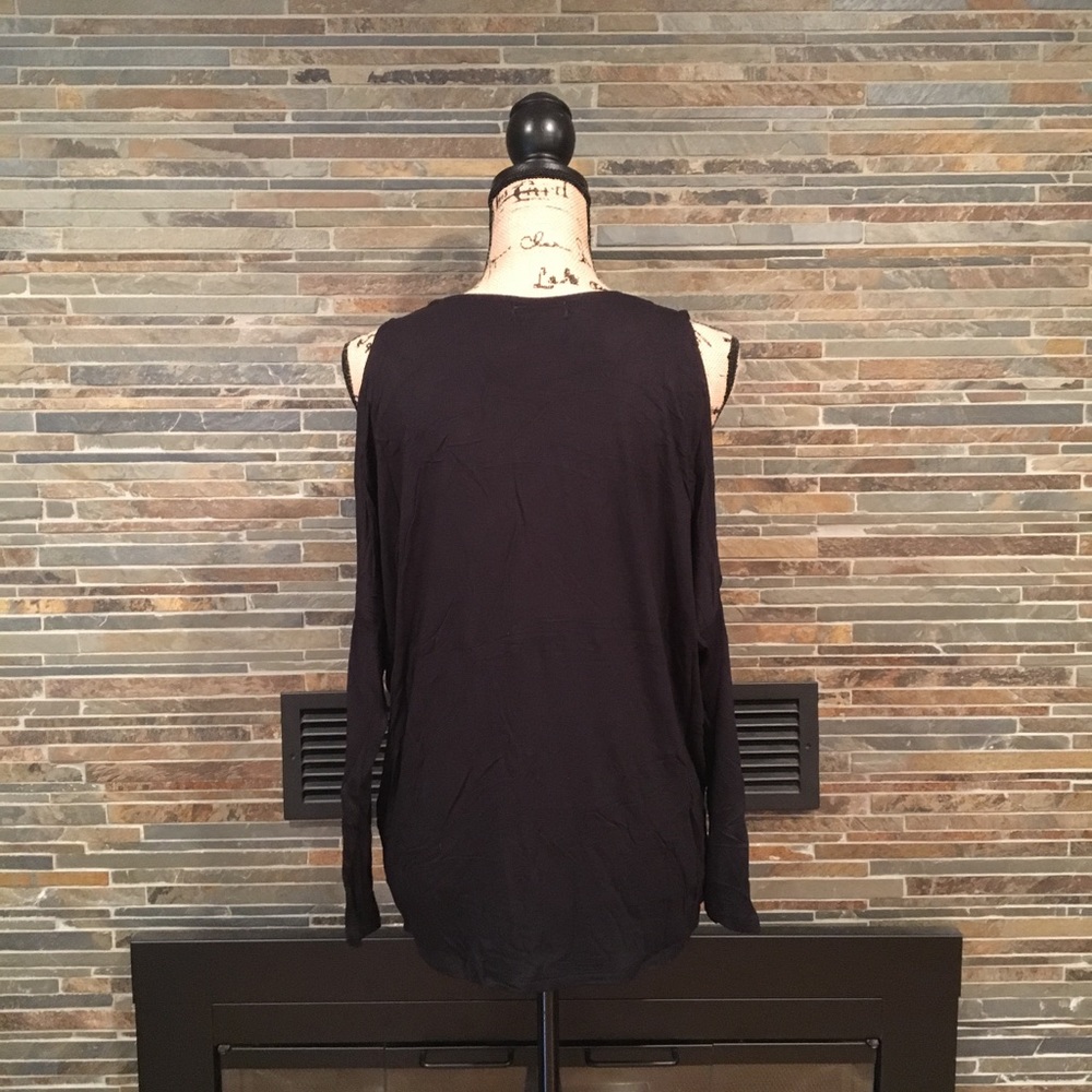 Cold Shoulder Long Sleeve Top - Picture 4 of 4