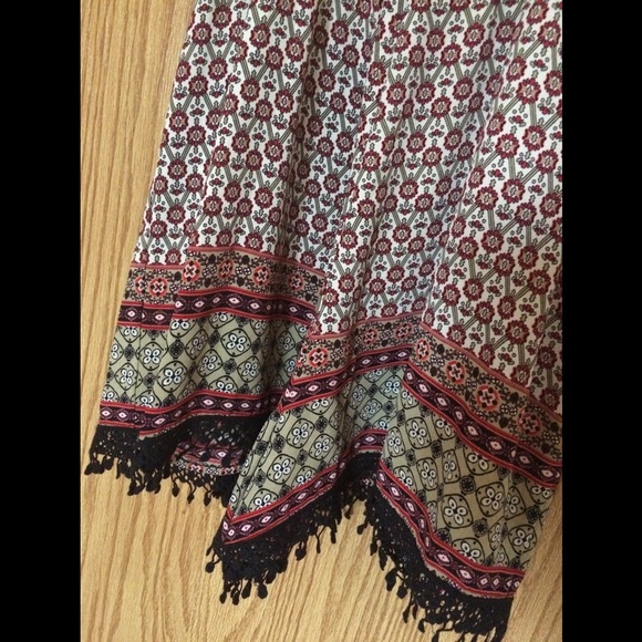 Xhilatation Off the Shoulder Romper -Medium - Picture 4 of 8