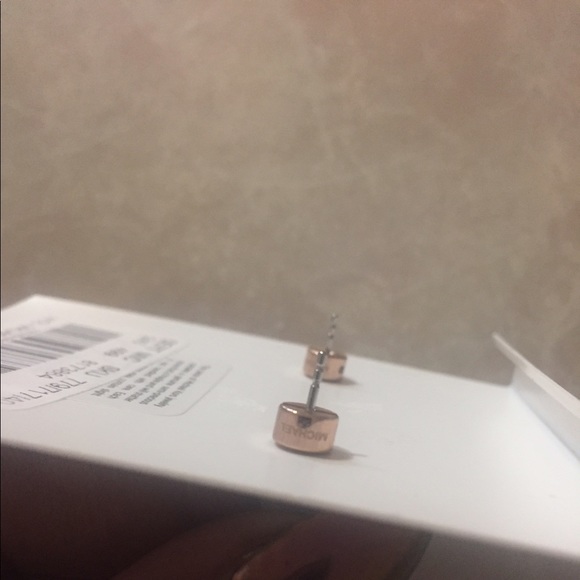 MICHAEL KORS CRYSTAL EARRINGS - Picture 5 of 6