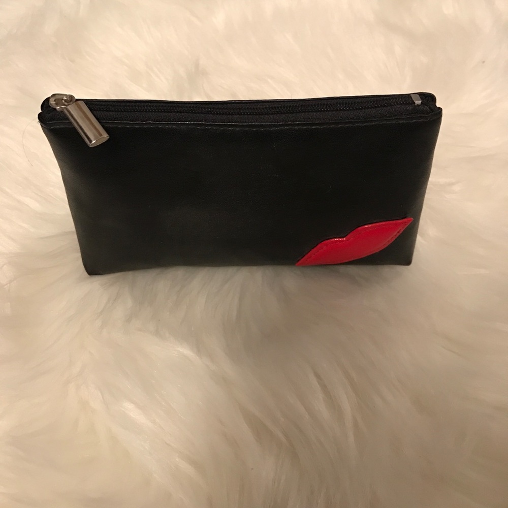 Cosmetic bag