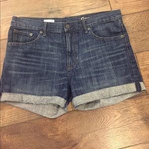 Sexy boyfriend Gap jean shorts