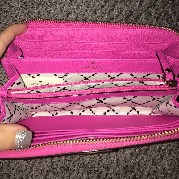 Kate Spade wallet - Picture 3 of 3