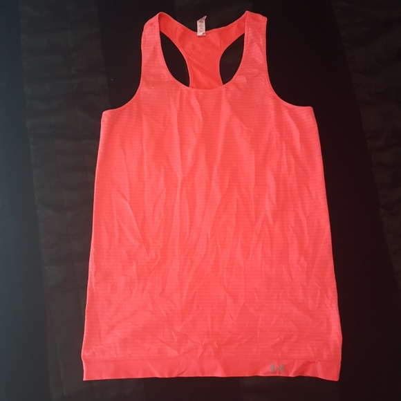 Under Armour Tops - Under Armor Heat Gear Top