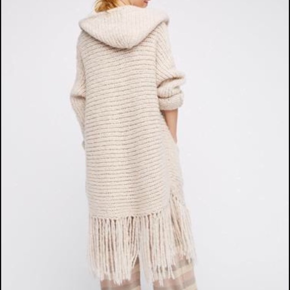 SHARE PLEASE...ISO FP Sweater 😍 - Picture 4 of 5