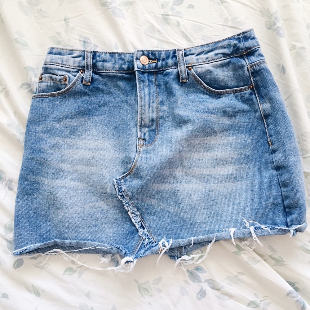 ❌SOLD ON MERC❌ Forever 21 jean skirt