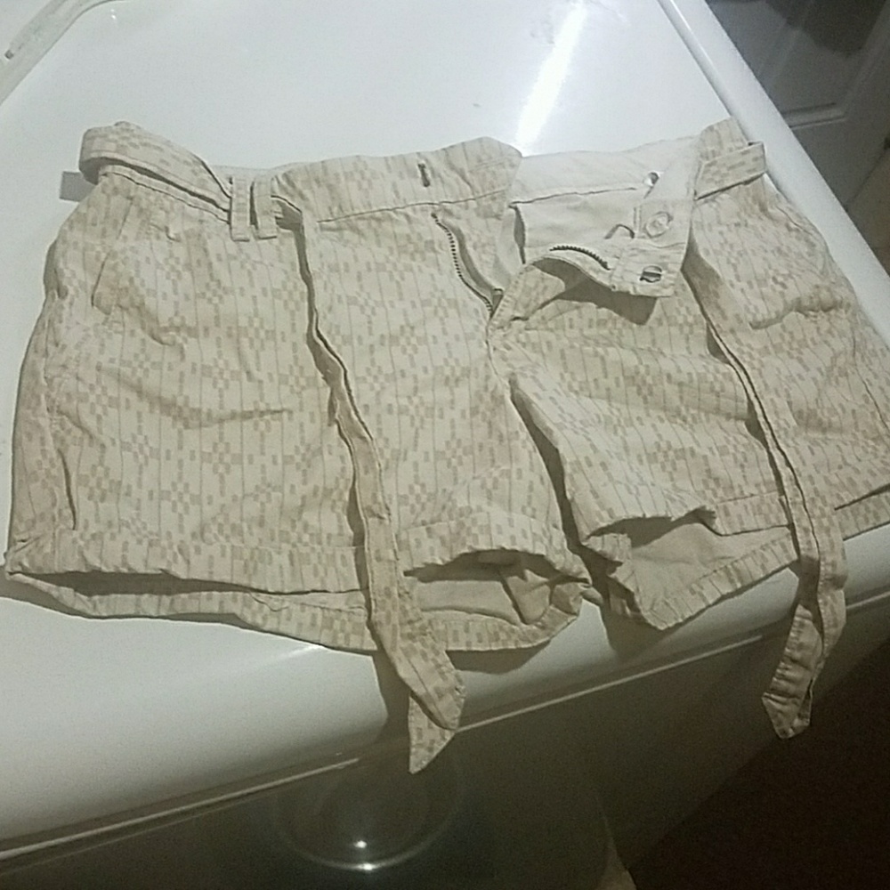Old Navy shorts size 6