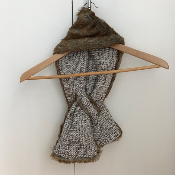Anthropologie Faux-Fur Ascot Scarf - Picture 2 of 8