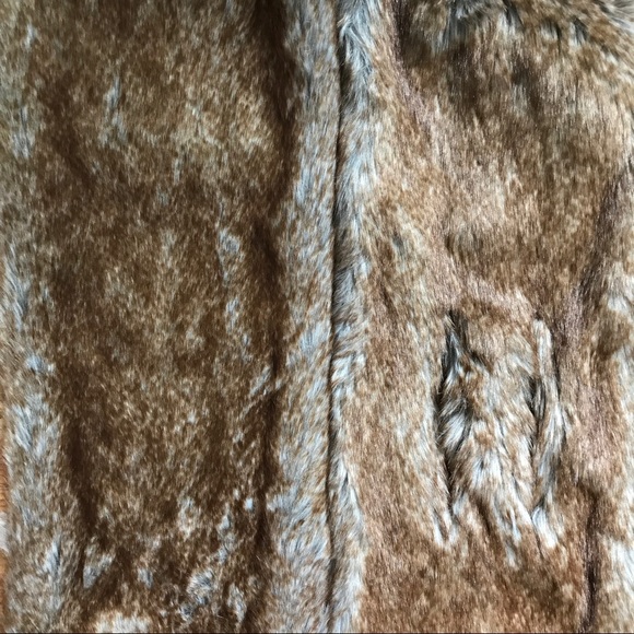 Anthropologie Faux-Fur Ascot Scarf - Picture 8 of 8