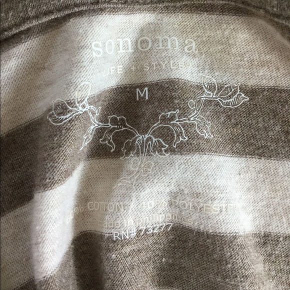 Striped 3/4 sleeve top - Picture 4 of 4