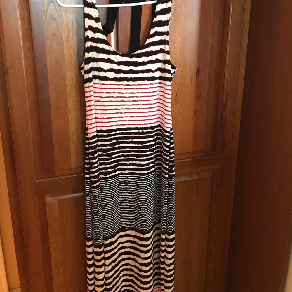 Women's dress. Never worn. Size M