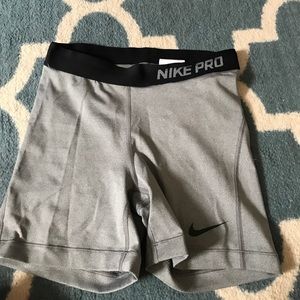 5" Nike Pros