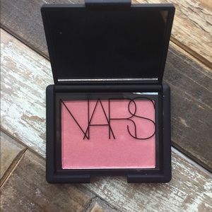 NARS deep throat blush