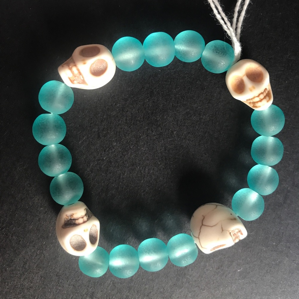 Green frost skull bracelet