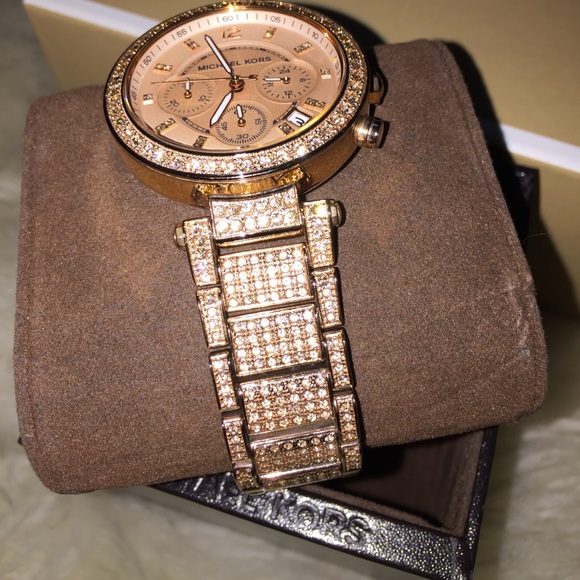 Absolutely STUNNING Michael Kors Rose Gold watch main image 4