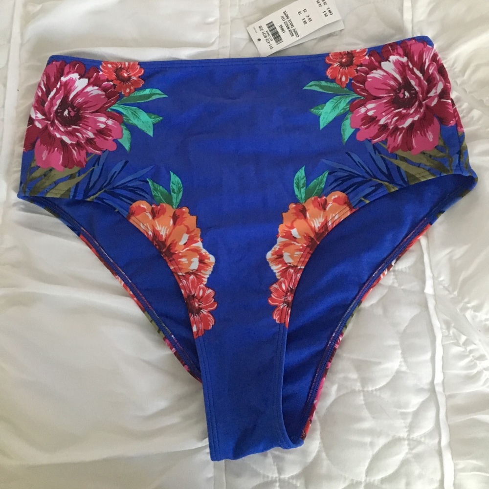 Hollister High waisted bikini bottom.