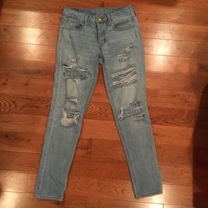 American eagle tomgirl ripped jeans