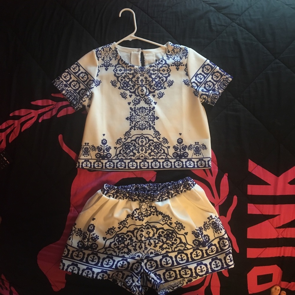 Cute Blue and White Matching Set