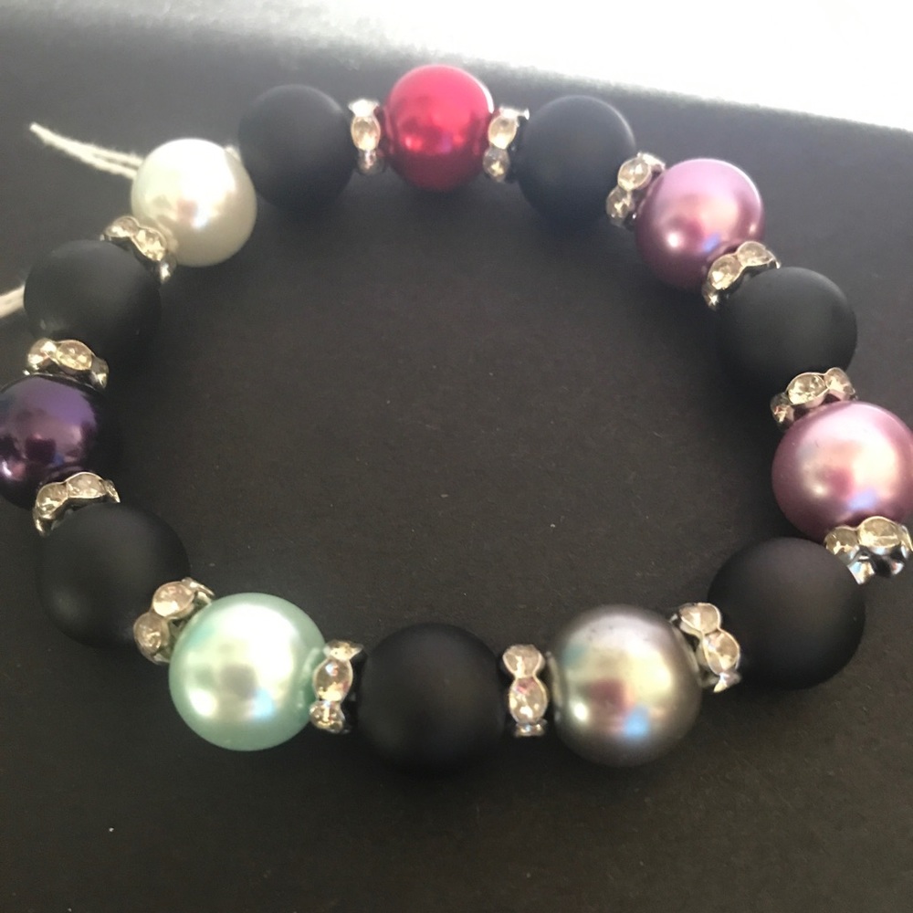Pearl and matte bracelet