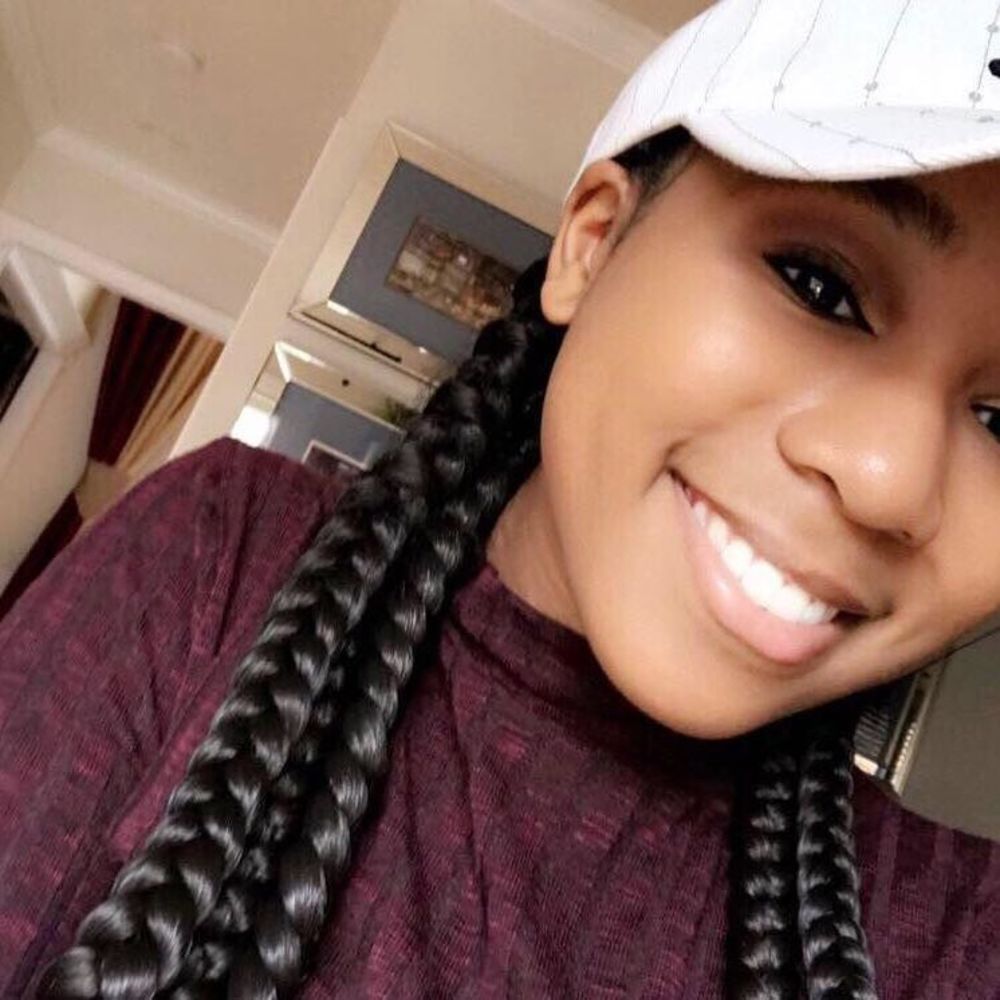 Meet your Posher, Priscilla