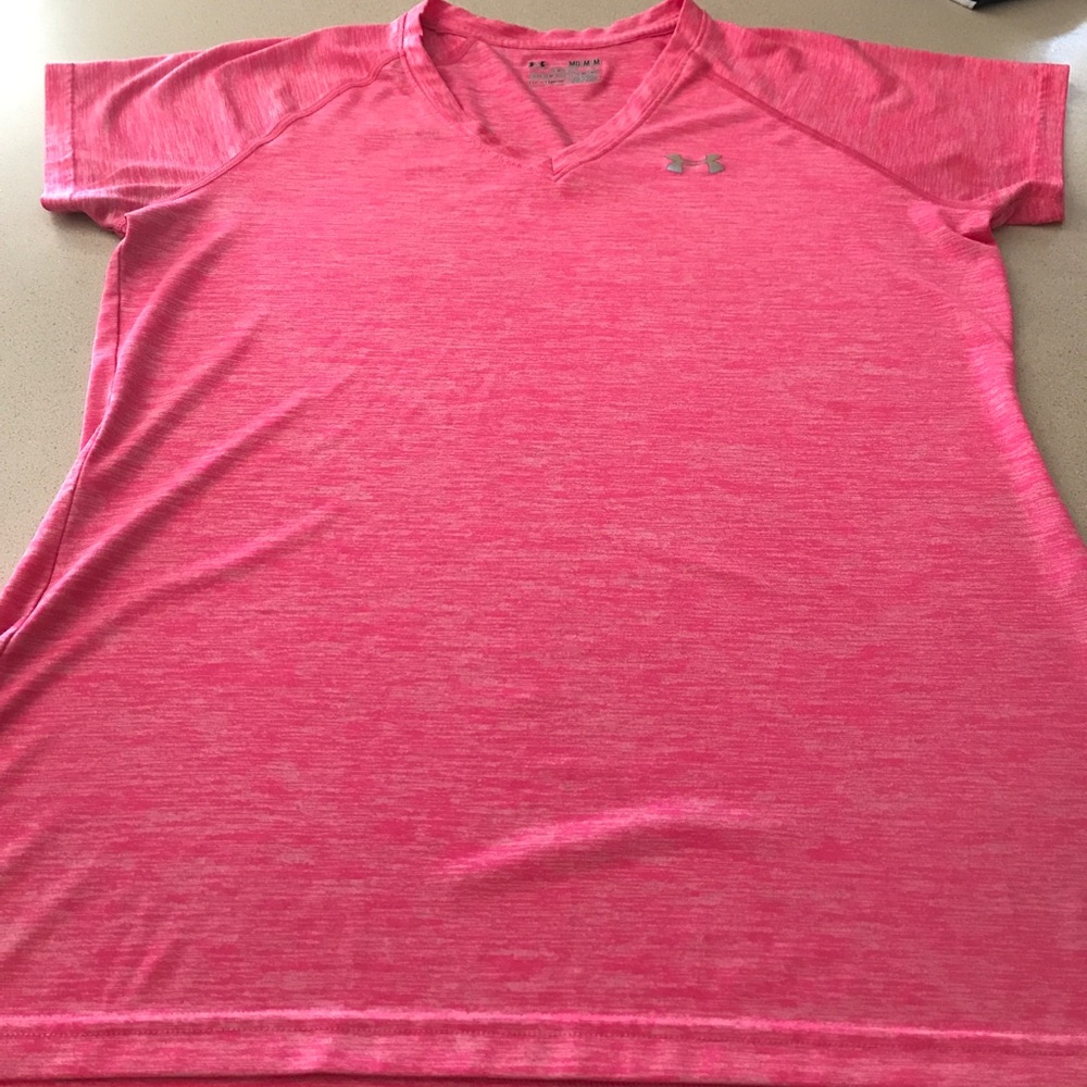 Women's under armour top.