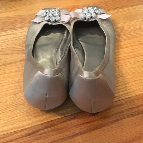 Nine West Shoes Silver Size 7 Flats Poshmark