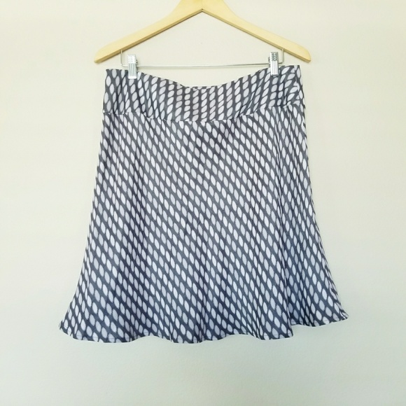 Ann Taylor Loft Petite A-line Printed Silky Skirt - Picture 3 of 4