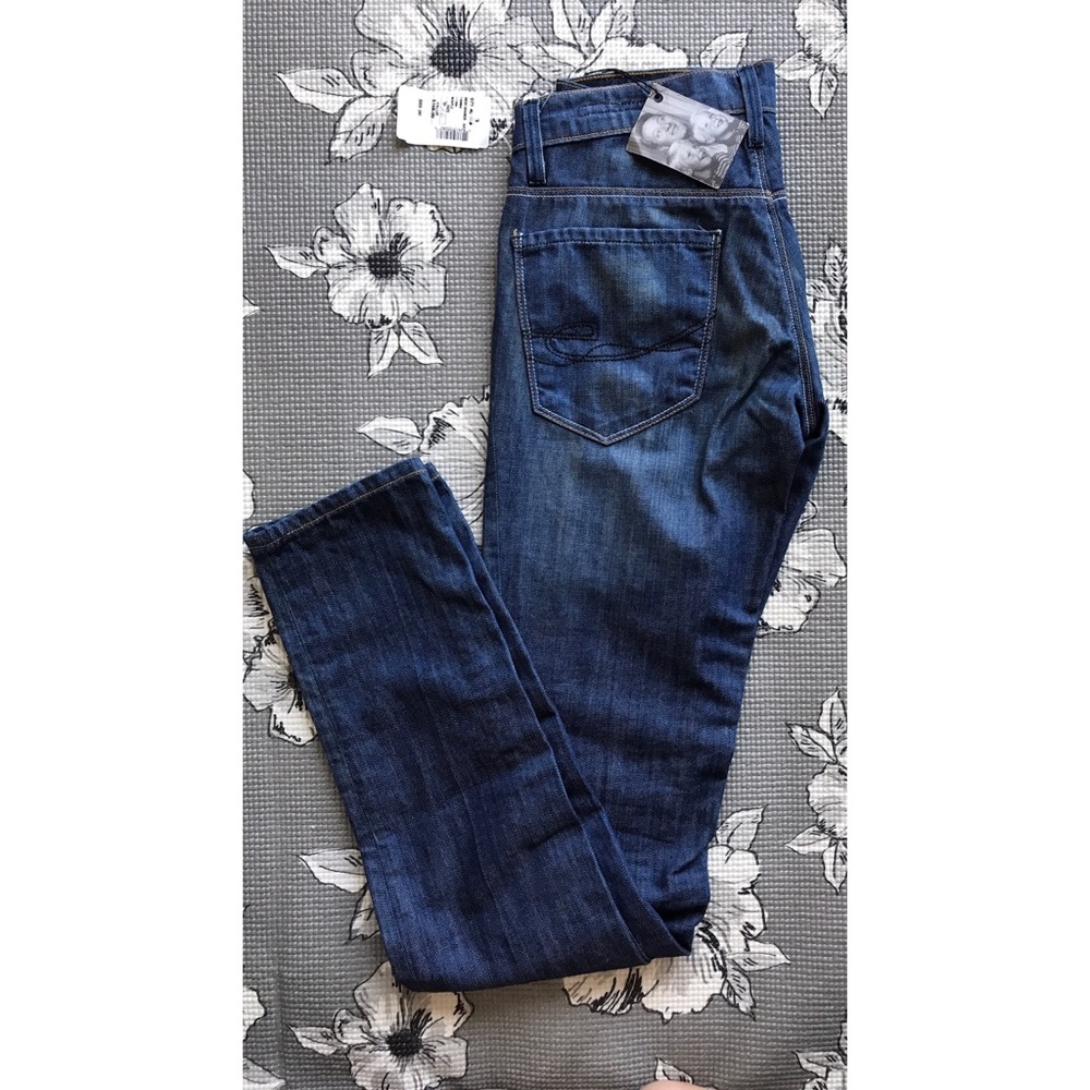 NWT CHIP AND PEPPER STRAIGHT LEG JEANS