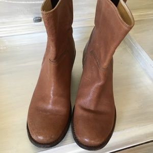 Booties-FRYE