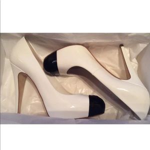 CHANEL Black/White Patent Leather Signature  Heels