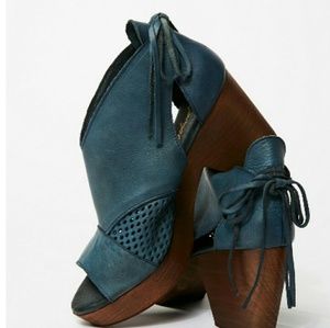 Free people clogs