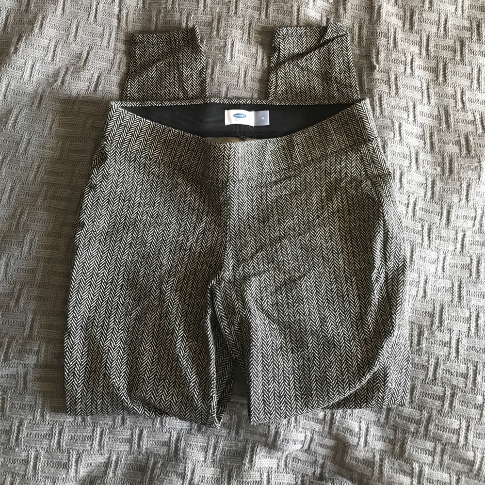 ❌SOLD❌ Old Navy patterned leggings/ dress pants
