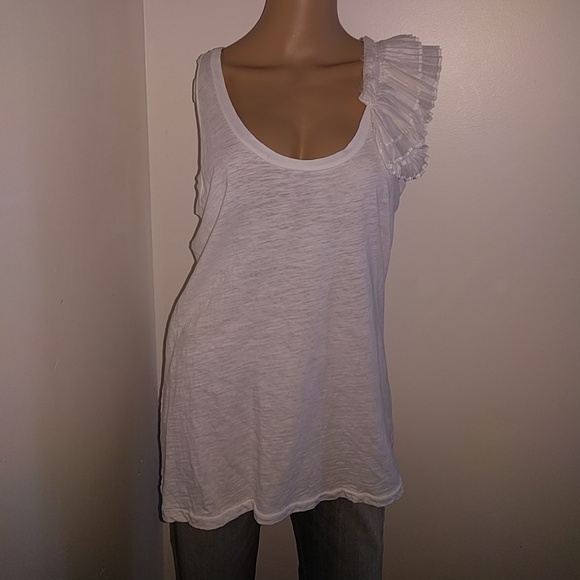 Elizabeth and James Tee - Picture 1 of 2