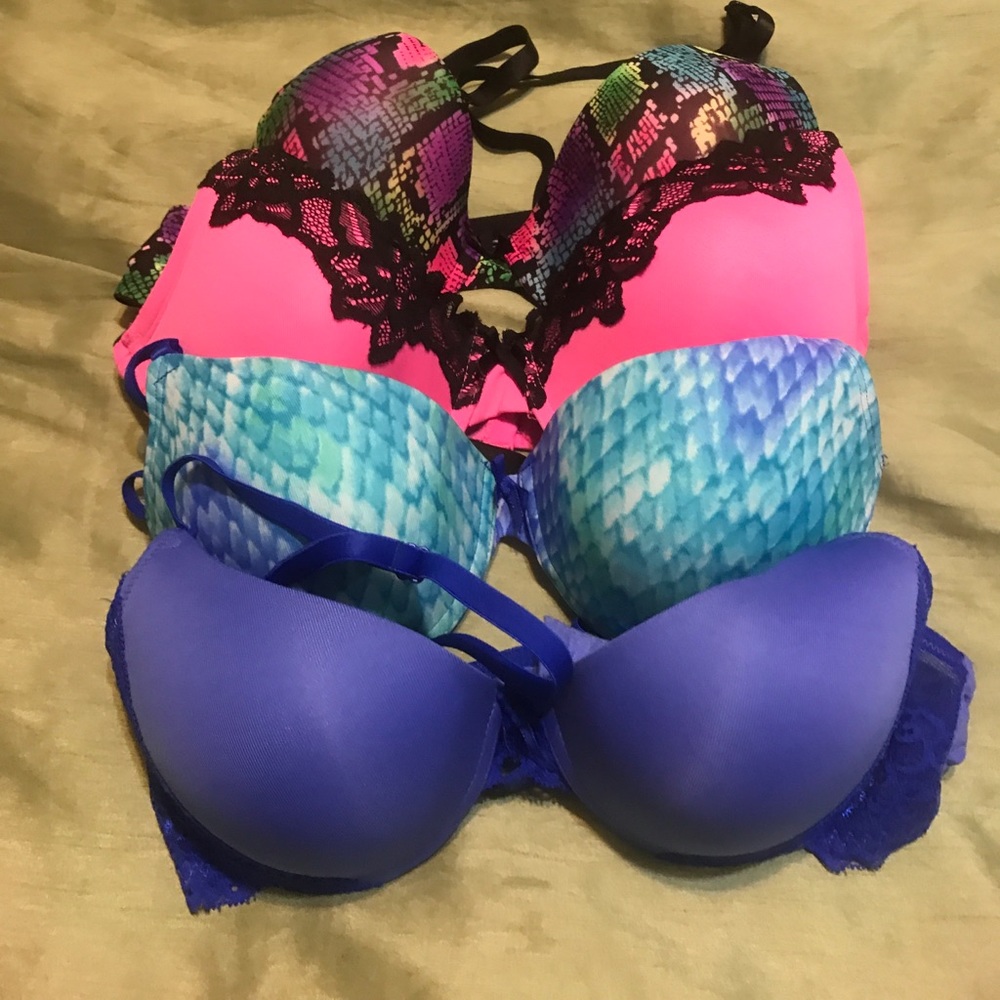 4 bras
