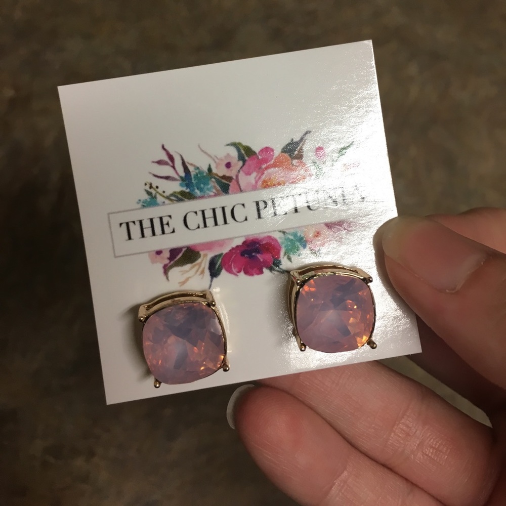 ONE LEFT‼️ 🌸Pink Opal Earrings Studs - Picture 5 of 5
