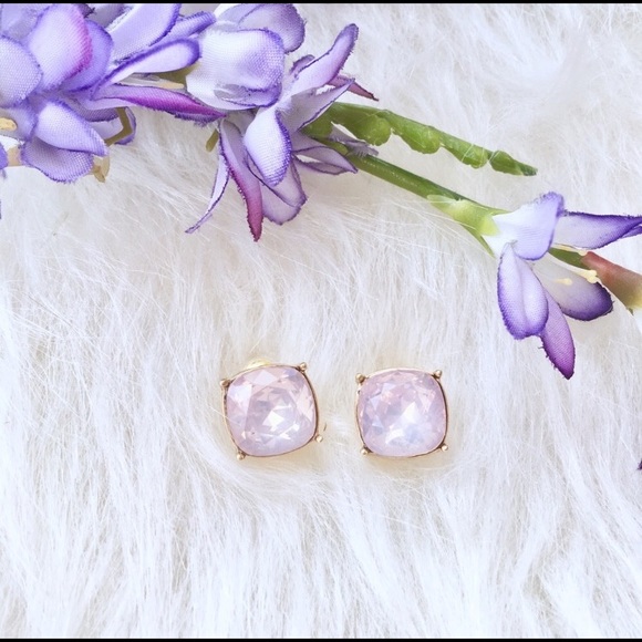 ONE LEFT‼️ 🌸Pink Opal Earrings Studs - Picture 2 of 5